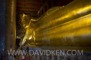 Boudha couché à Wat Pho (Bangkok)
