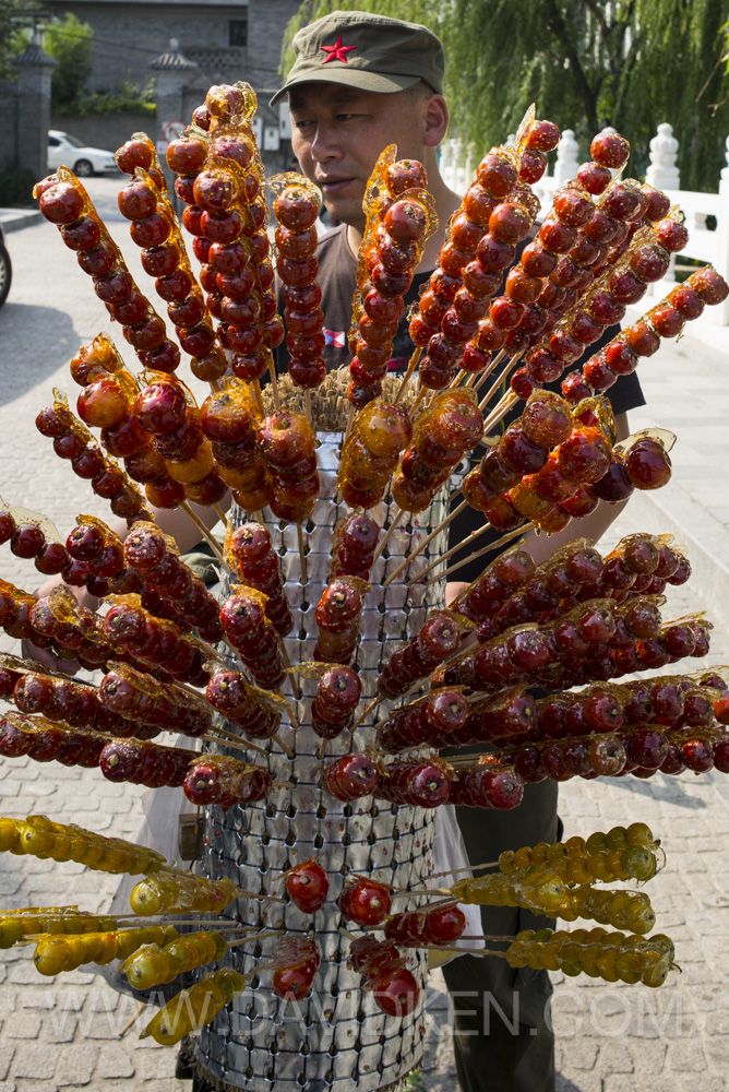 Marchand de confiserie à Pékin_07 octobre 2013_DavidKen