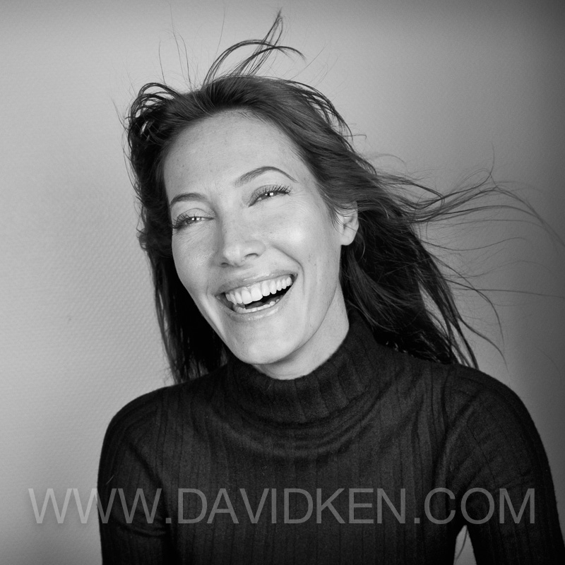 Mareva Galenter par David Ken
